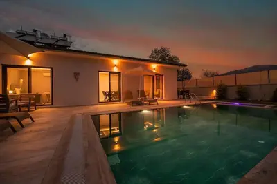 Image de 2 Bedroom Modern Design Private Villa in Fethiye \/ Kayakoy by Villaboxturkey