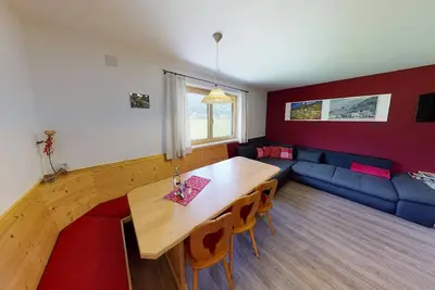 Image de Appartement idyllique Ă Stumm avec jardin