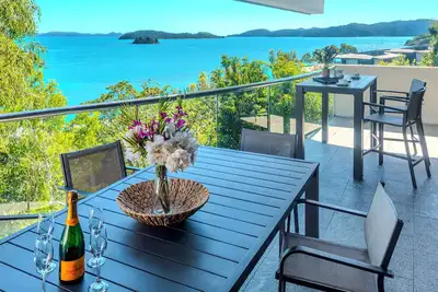 Image de Waves 6, Waves 6 on Hamilton Island