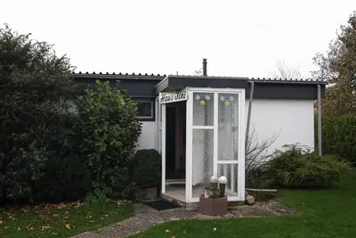 Image de Bungalow à Warwerort près de la mer des Wadden