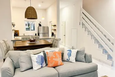 Condo on Jimmyhill Beach