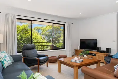 Image de Our House - Fabulous spacious home in the heart of Mollymook