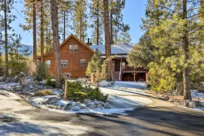 Image de Pine Mountain Club Log Home w/ Deck + Grill!
