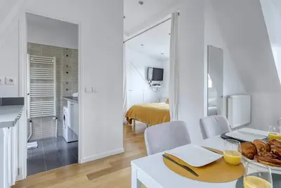 Image de Classy, New & Large Designed Studio - Paris 16