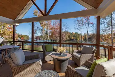 Image de New Gorgeous Lakefront Home~Peaceful~Fully Stocked