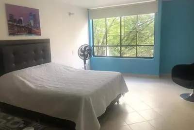 Image de Illuminated and comfortable accommodation in the best sector of Medellín