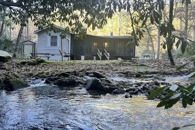 Image de Cozy Creek Cabin Near Highlands, Nc: Relax or Adventure - You Choose!