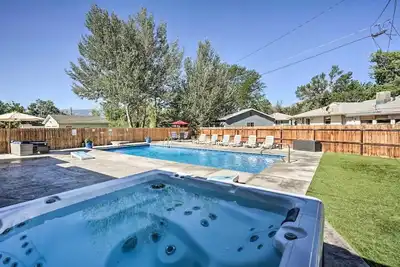 Image de Home w/ Heated Pool & Hot Tub!