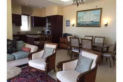 Image de luxurious condo beach. front view & spa onsite