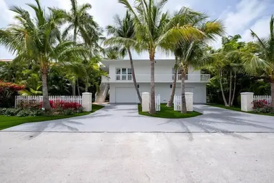 Enjoy the good life in the perfect Islamorada Home!