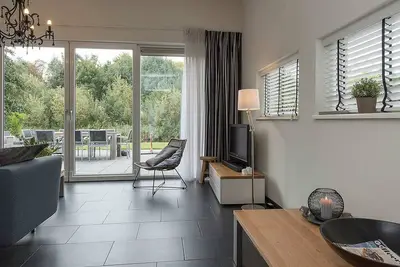 Image de Villa de luxe à Harderwijk avec jardin