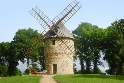 Image de Logement insolite, joli moulin à vent, Gommenech