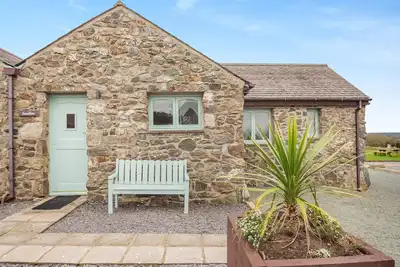 Image de Carefully restored, stone built two-bedroom cottage with underfloor heating.
