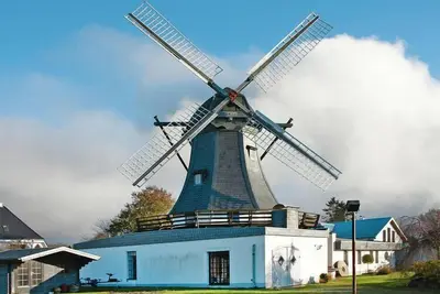 Image de Moulin historique près des plages baltes