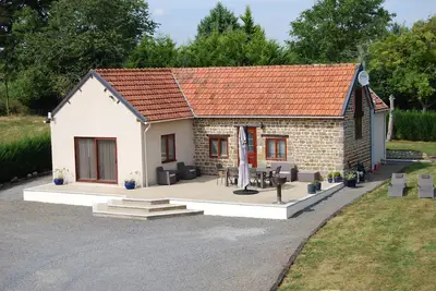 Image de Light and airy bungalow with large terrace & heated outdoor pool