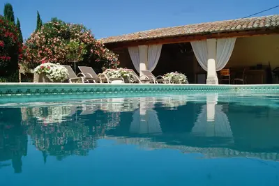 Image de Le Moulin Vieux ****, mas authentique en Provence avec piscine chauffée