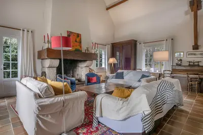 Image de Belle maison chaleureuse pour 14 personnes