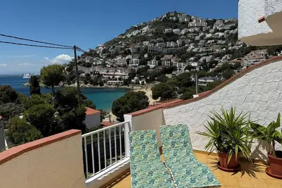 Image de Canyelles Petites Rosas 3mn plage Vue Mer Ac TERRASSE50m2 Garage\nBBQ Wifi