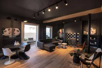 Image de City's Best-Kept Secret, Chic & Luxe Getaway