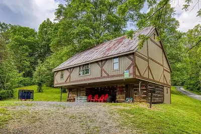 Image de Barn at Buckhorn: You'll Have a Barn-Storming Good Time Here!