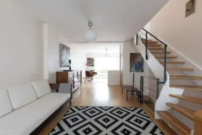 Image de 6-7 chambres- métro Jourdain - idéal séminaire, réunion de groupe -