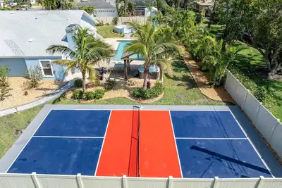 Image de Pickleball Paradise | Pool! Hot Tub! Game Room!