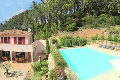Image de Villa Ă Le Muy avec piscine et forĂŞt