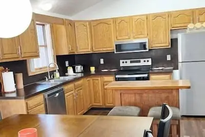 Image de Modern 2 Kitchen Family\/Professionals 4br Pocono Farms Home