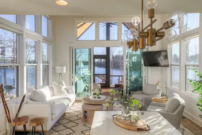 Image de Settle Down at The Retreat at Water's Edge