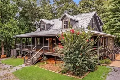 Image de Book spring, summer creekside! Near wineries, hiking, orchards, fishing