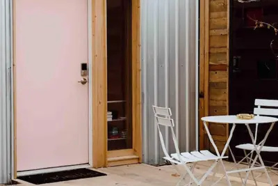 Image de Designers Studio| Fire Pit | Ev Charger | Private