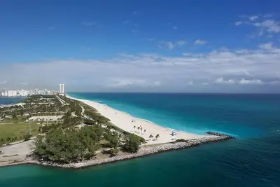 Image de Four Pet-friendly Units in Bay Harbor, Close to Sunny Isles Beach! Parking, Pool