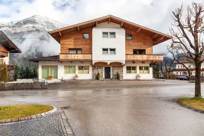 Image de Appartement 'Catrin Mit Sauna' avec vue sur les montagnes, terrasse partagée et Wi-Fi