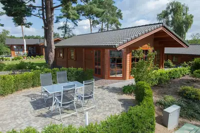 Image de Chalet en bois confortable dans l'Achterhoek