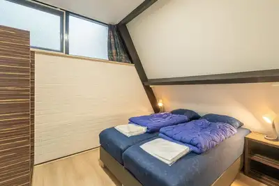 Image de Maison de vacances sereine dans la forêt