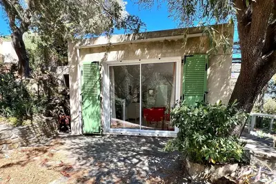 Image de Gîte cosy avec vue mer, au Lavandou