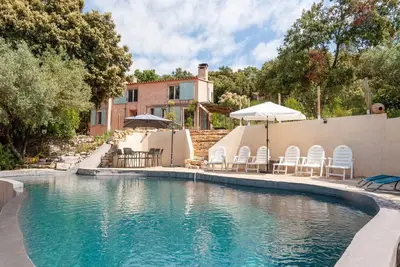 Image de Maison de vacances au calme avec piscine privée
