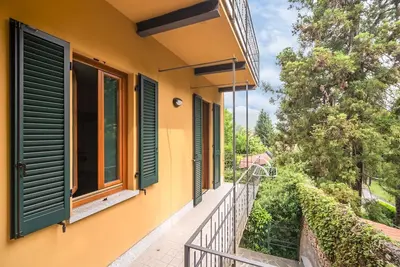 Image de Appartement moderne près du lac