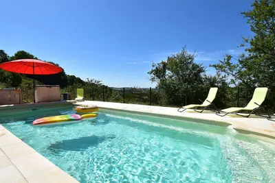 Image de Maison à Cuzy avec Piscine et Barbecue