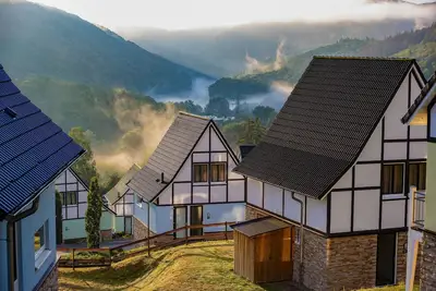 Image de Villa confortable près d'un lac