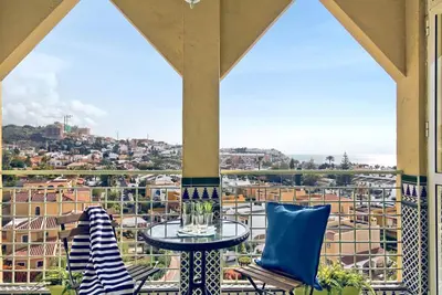 Image de Appartement face Ă la plage avec piscine Ă RincĂłn de la Victoria