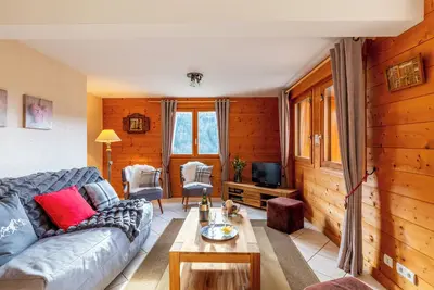 Image de Appartement meublé spacieux - chaîne des Aravis, avec vue sur les montagnes
