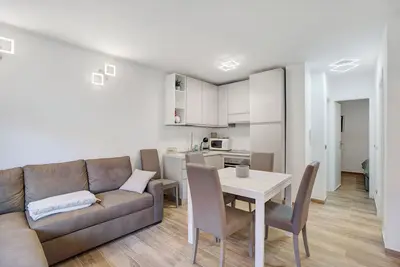 Image de Appartement \"Casa Gianpaolo\" avec vue sur les montagnes, jardin partagé et Wi-Fi.