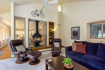 Image de Firc08 - Great Family Home, Ac, Hot Tub