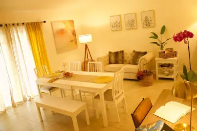 Image de Charming 4bd house near the coast with backyard