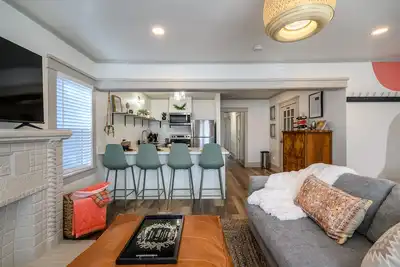 Image de Summer in SoCal! 2br Retreat Near Beach + Dtwn Lbc. . . Only 30min to Disneyland!
