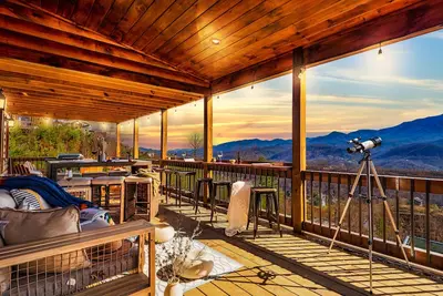 Image de Amazing view, HotTub, Arcade, Theater, FirePit, Grill, Sauna, Putt putt, Pet Friendly