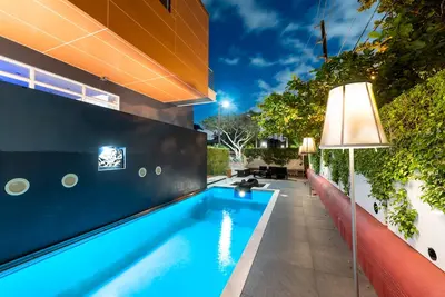 7br/6. 5bth Modern Miami Luxury Gem