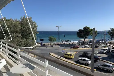 Image de Seaside Studio 10 min from Athens Int. Airport.