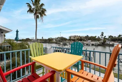 Image de 1b 1b Waterfront Madeira Beach Yacht Club #261g